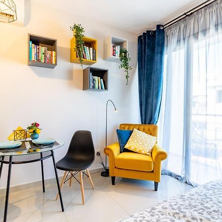 Light House - Seafront Cosy Studio With Library Pafos Dış mekan fotoğraf
