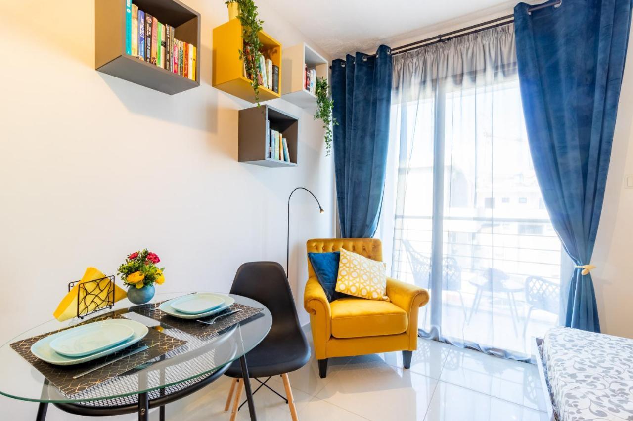 Light House - Seafront Cosy Studio With Library Pafos Dış mekan fotoğraf