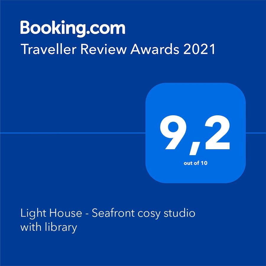 Light House - Seafront Cosy Studio With Library Pafos Dış mekan fotoğraf